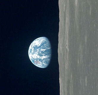 de aarde gezien vanaf de maan